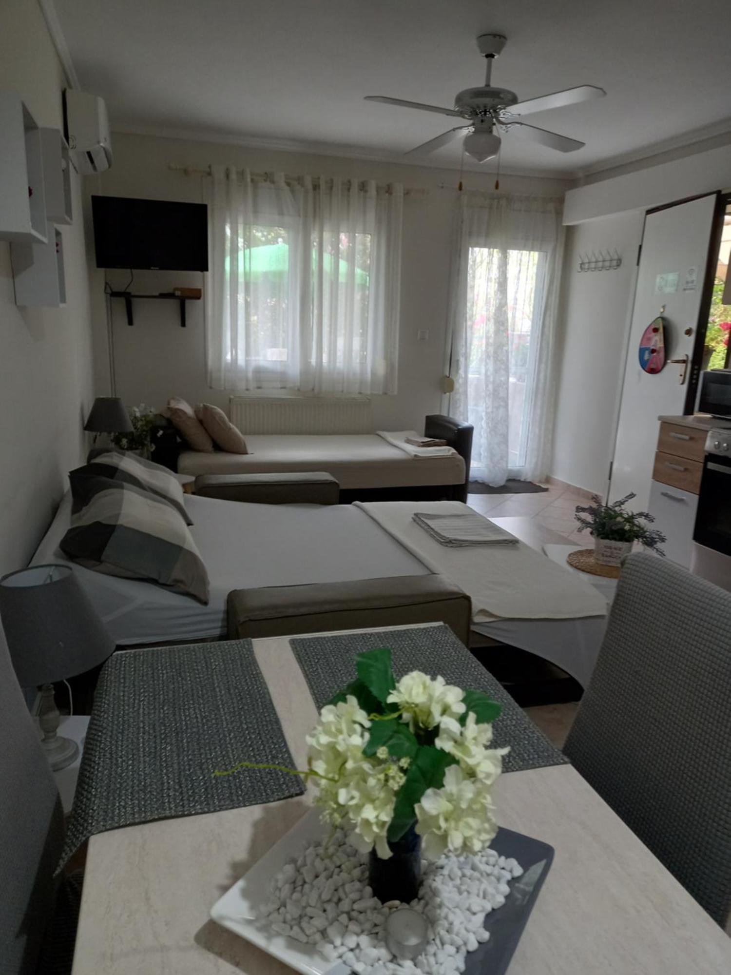 Peramos Apartments Néa Péramos Zewnętrze zdjęcie